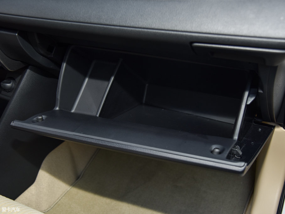 2016��YARiS L ���� 1.5GS CVT�J��(d��ng)��