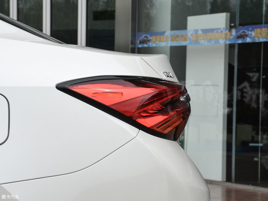 2017 Ŀ 185T CVTIȰ V