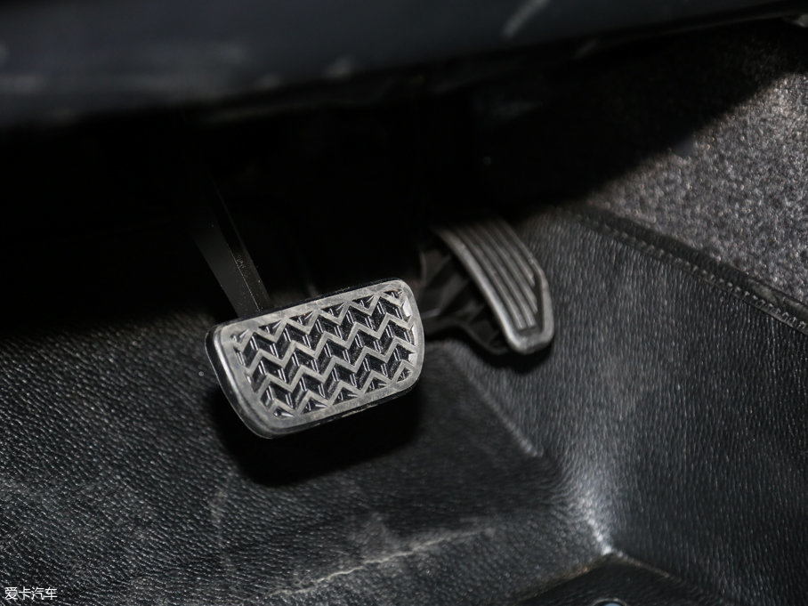 2017YARiS L  1.5G CVTń(dng)촰