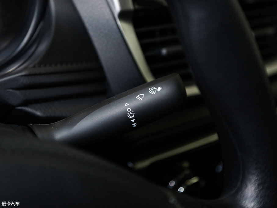 2017YARiS L  1.5G CVTń(dng)촰