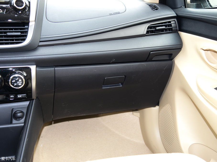 2017YARiS L  1.5E CVTȄӰ