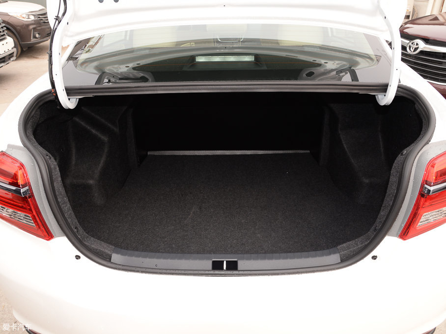 2017YARiS L  1.5E CVTȄӰ