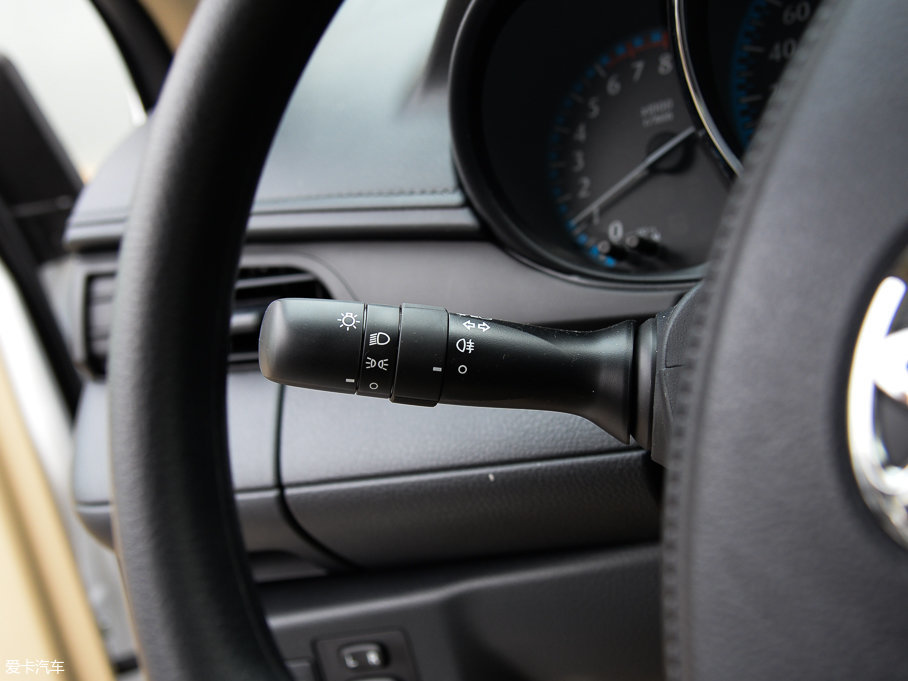 2017��YARiS L ���� 1.5E CVT�ȄӰ�