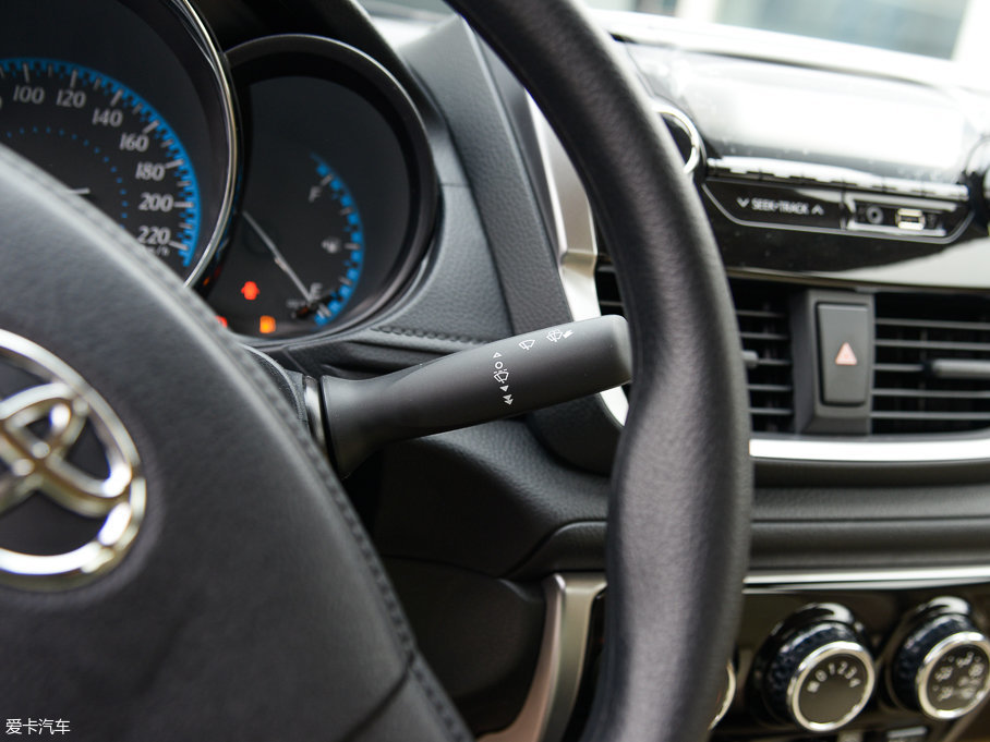 2017YARiS L  1.5E CVTȄ(dng)