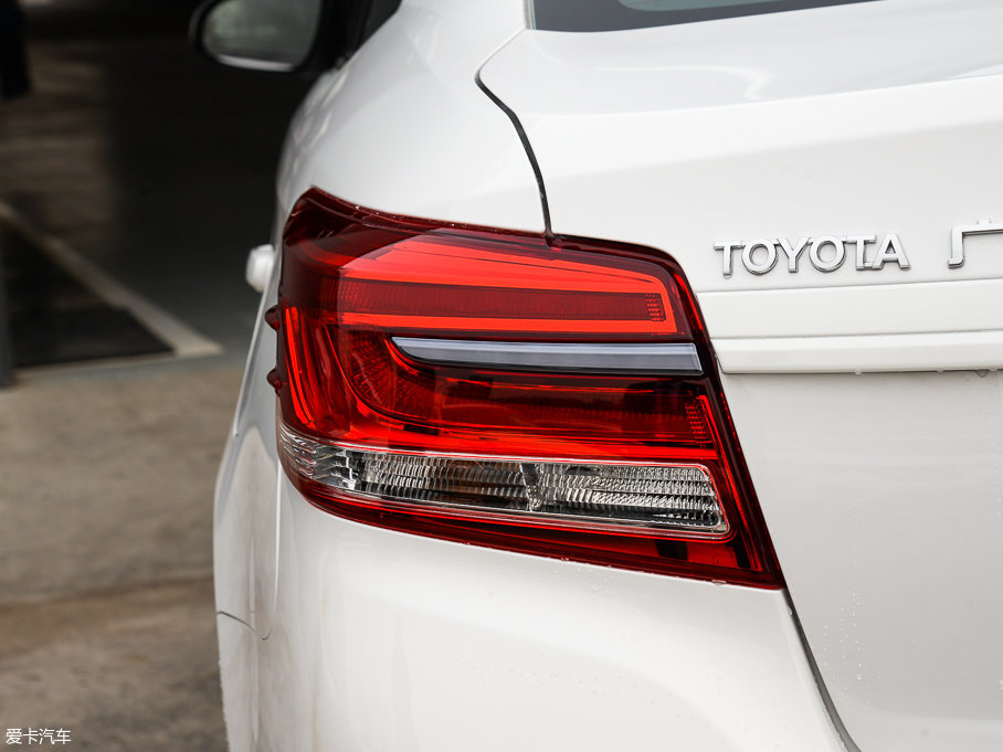 2017YARiS L  1.5E քȄӰ