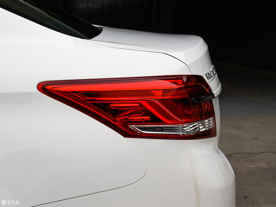 2017YARiS L  1.5E քȄӰ