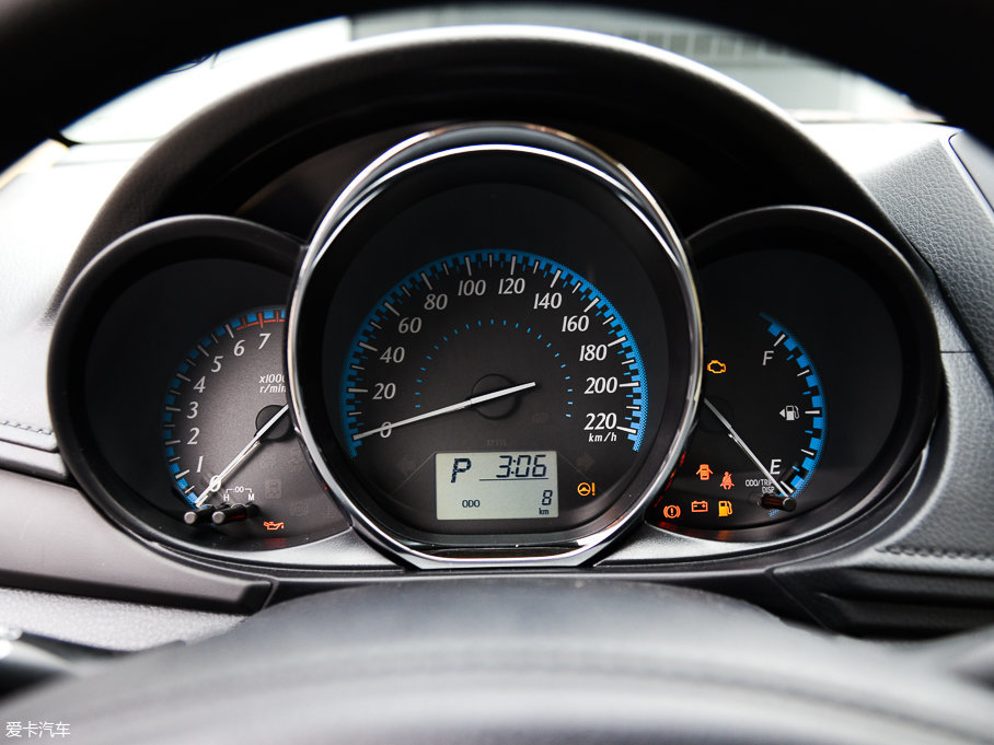 2017YARiS L  1.5E քȄӰ