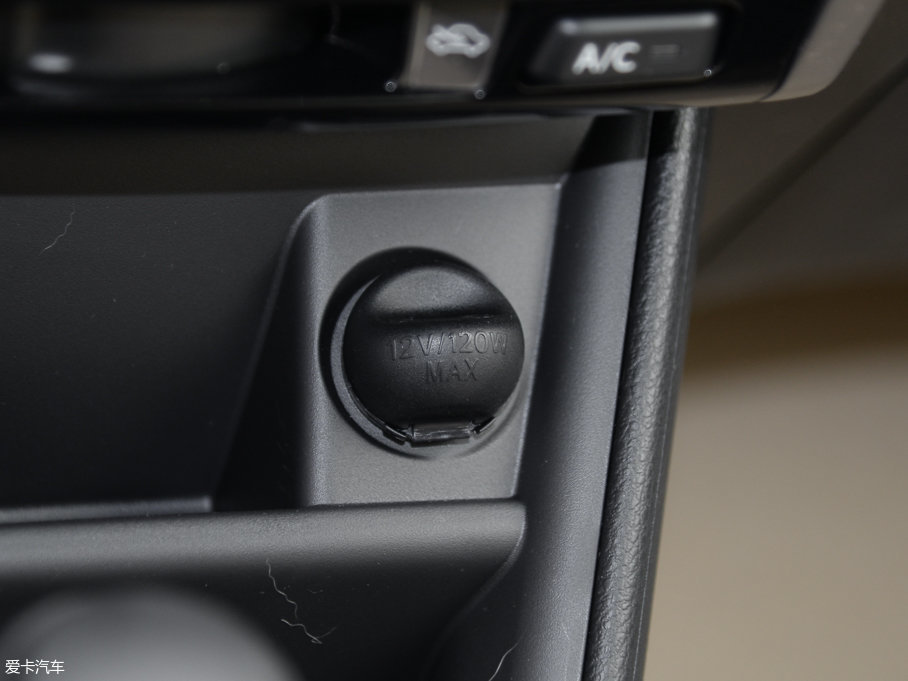 2017YARiS L  1.5E քȄӰ