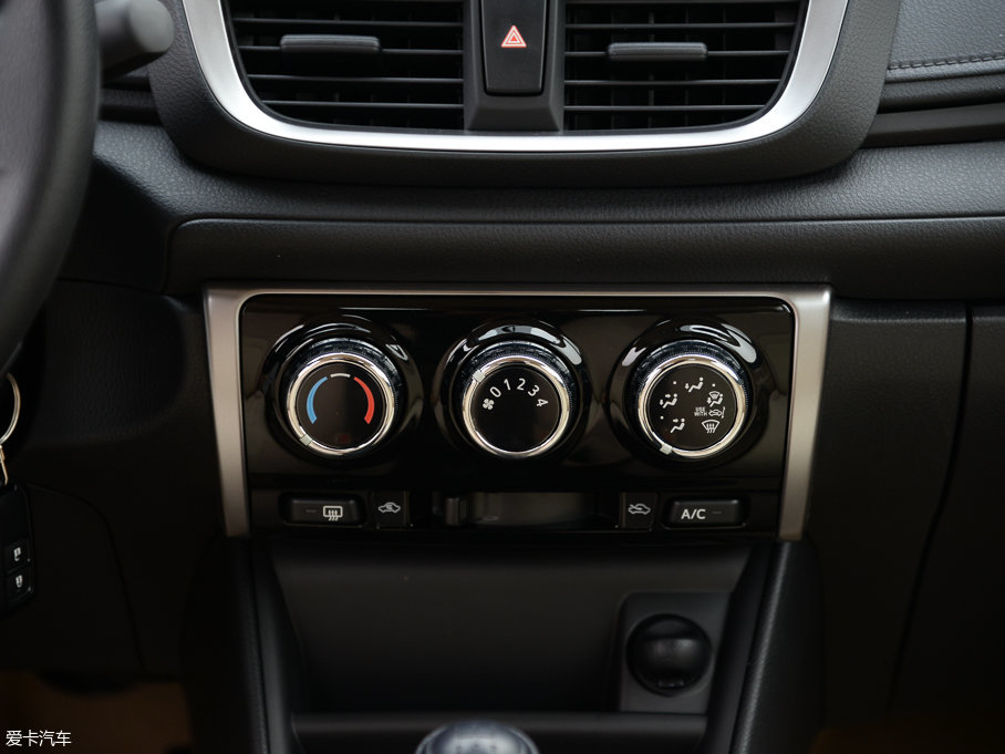 2017YARiS L  1.5E քȄӰ