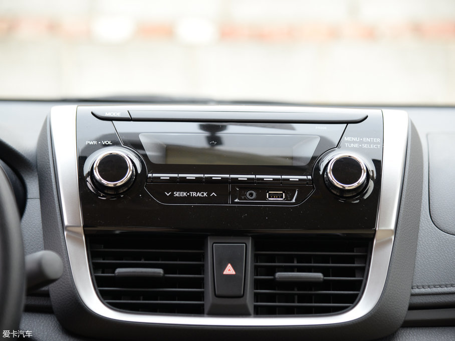 2017YARiS L  1.5E ք(dng)Ȅ(dng)