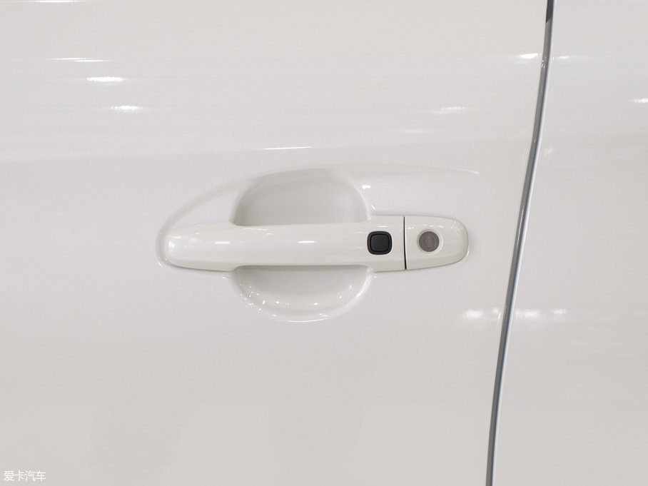 2017YARiS L  1.5GS CVTJ(dng)