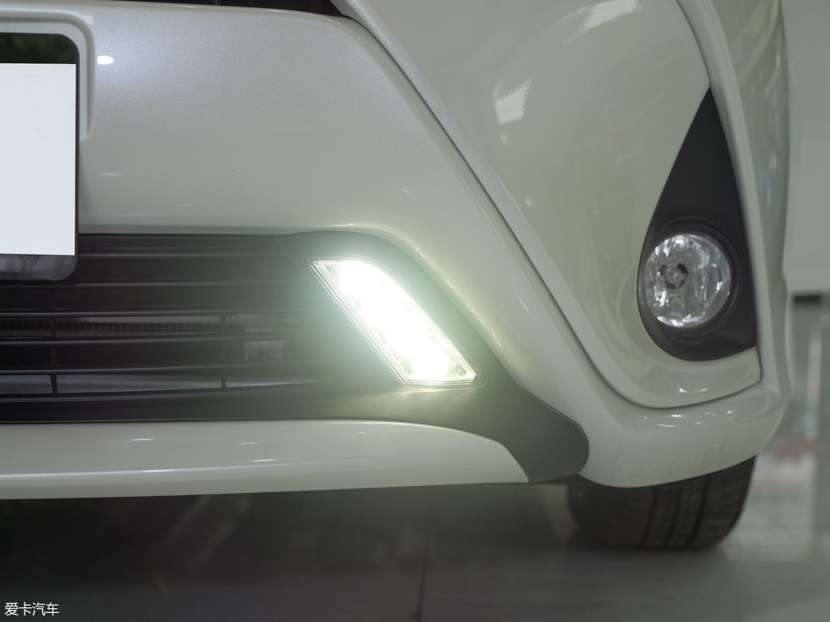 2017YARiS L  1.5GS CVTJӰ