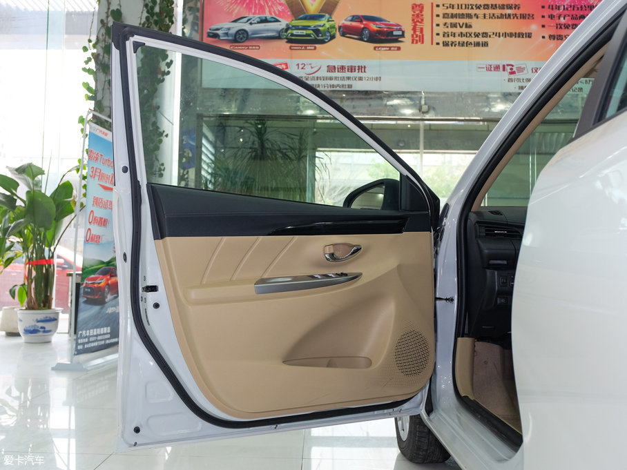 2017YARiS L  1.5GS CVTJӰ