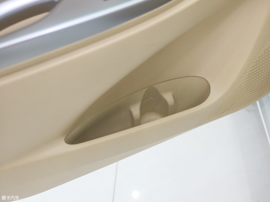 2017YARiS L  1.5GS CVTJӰ