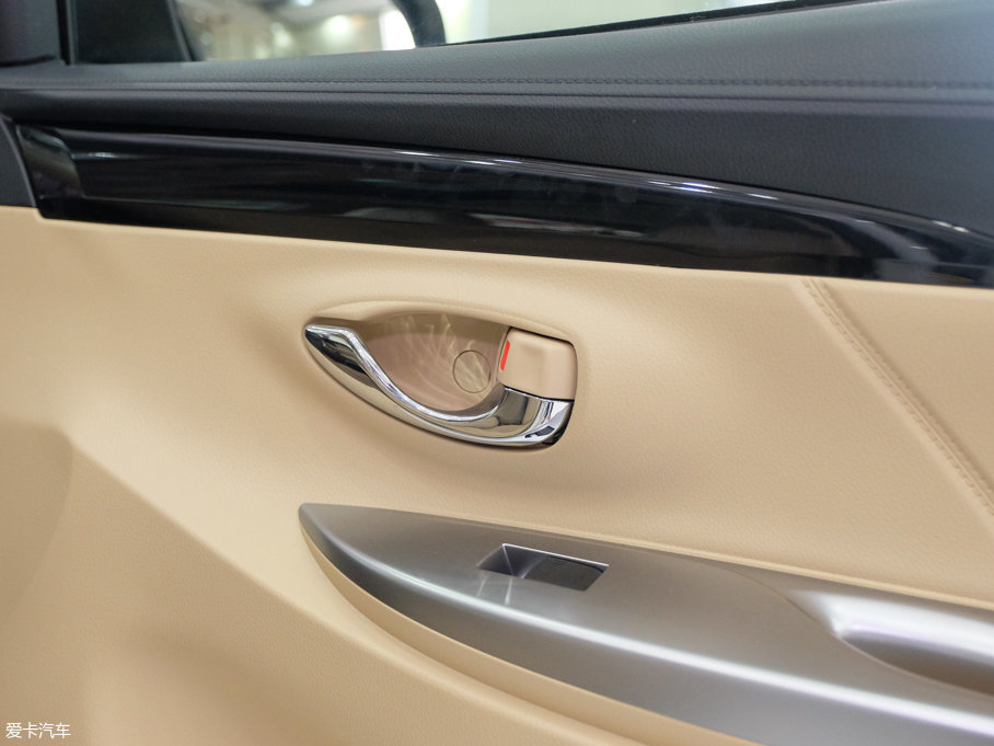 2017YARiS L  1.5GS CVTJӰ