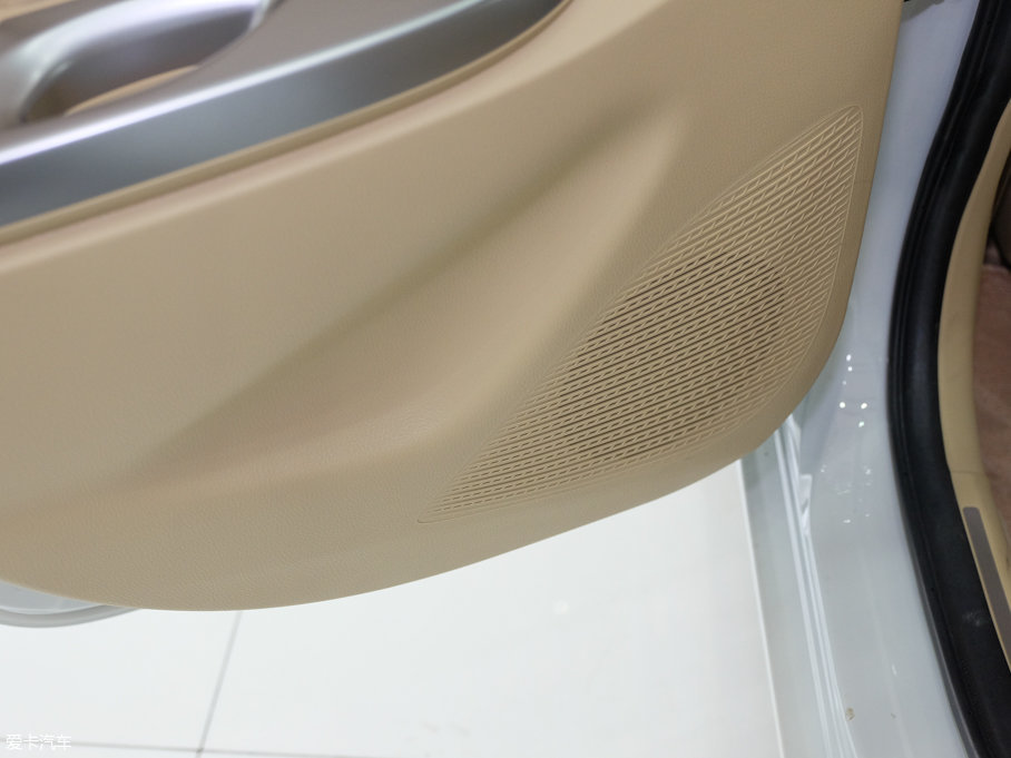 2017YARiS L  1.5GS CVTJӰ