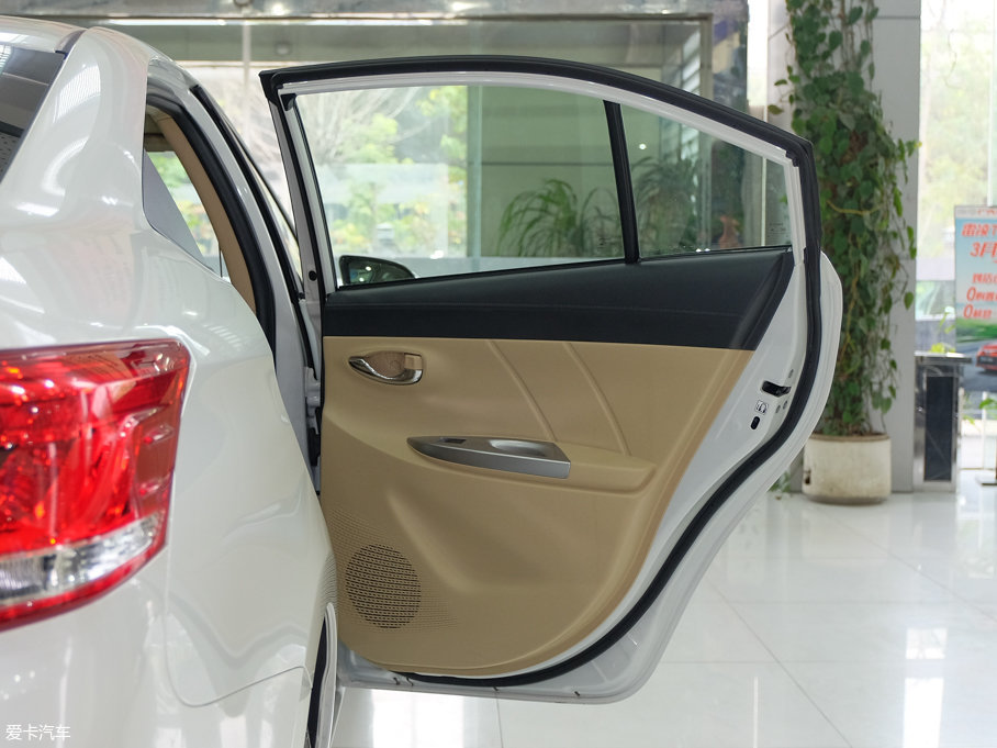 2017YARiS L  1.5GS CVTJӰ