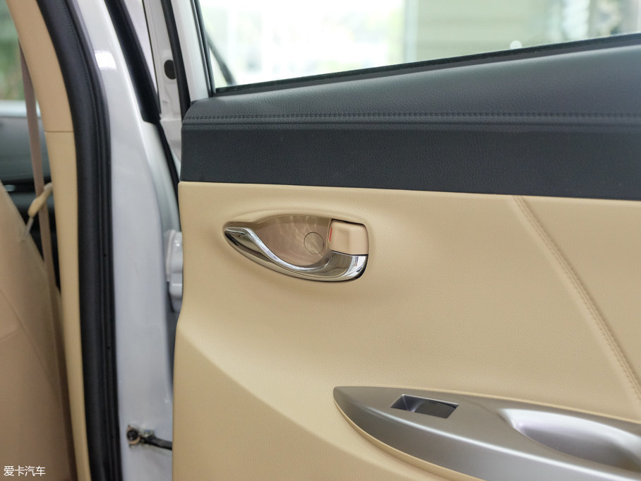 2017YARiS L  1.5GS CVTJӰ