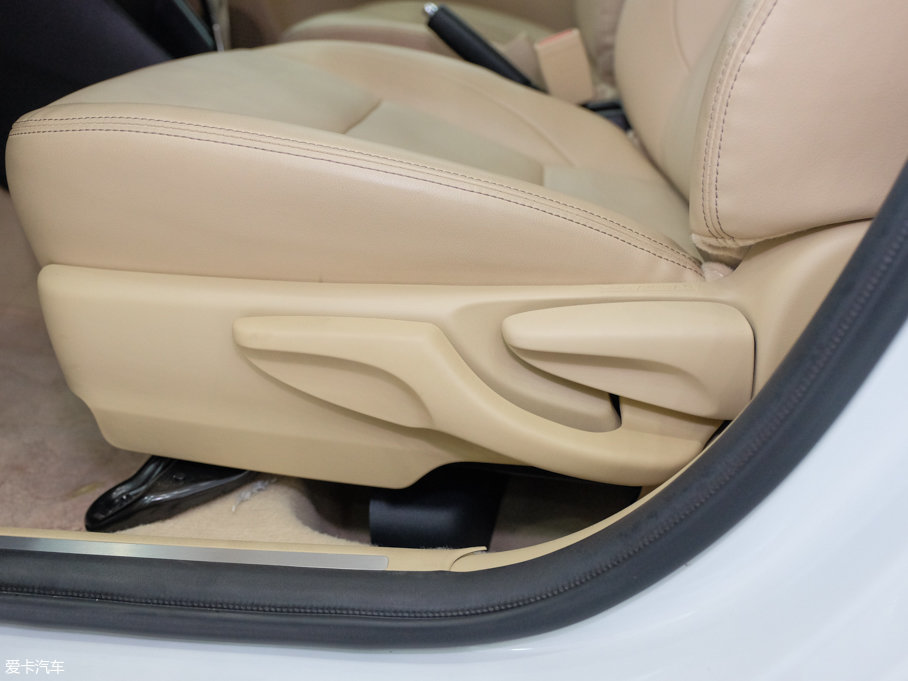 2017YARiS L  1.5GS CVTJ(dng)