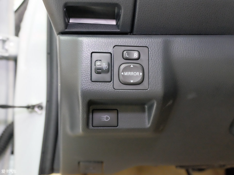 2017YARiS L  1.5GS CVTJӰ