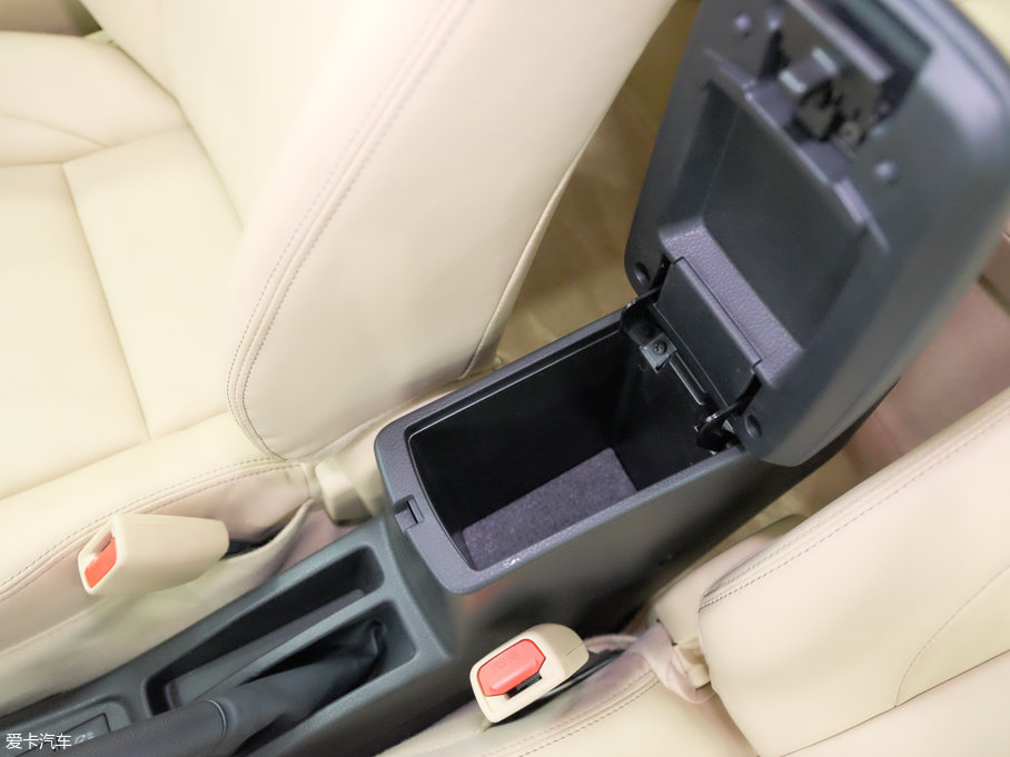 2017YARiS L  1.5GS CVTJӰ