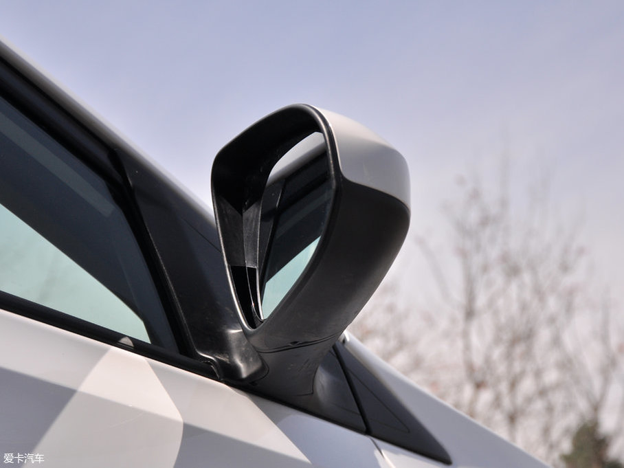 2017YARiS L  1.3E ք(dng)Ȅ(dng)