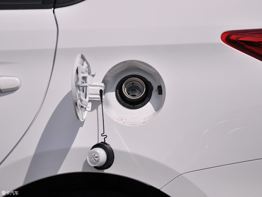 2017YARiS L  1.3E քȄӰ