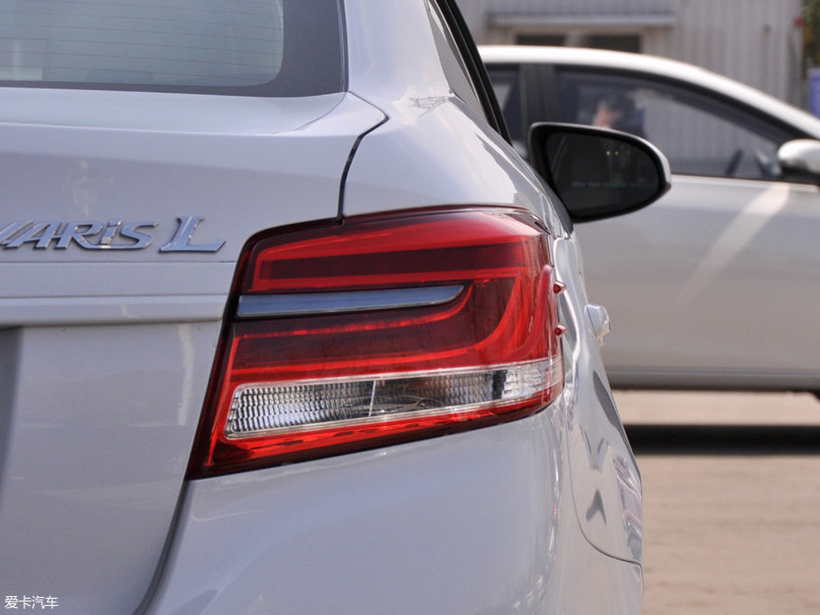 2017YARiS L  1.3E քȄӰ