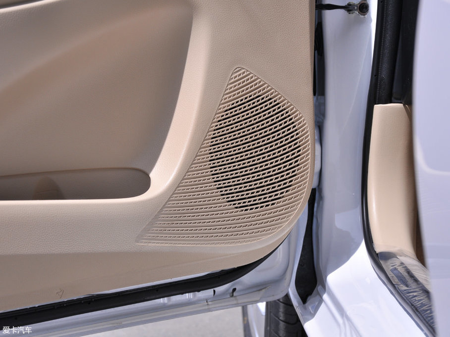 2017YARiS L  1.3E քȄӰ