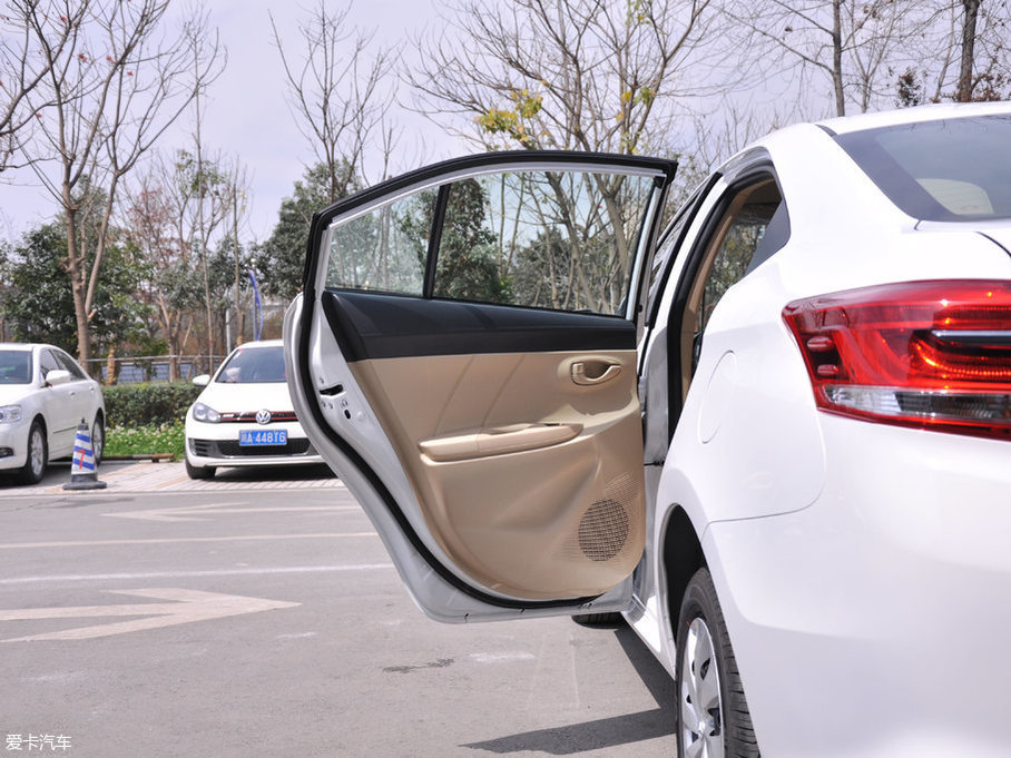 2017YARiS L  1.3E քȄӰ