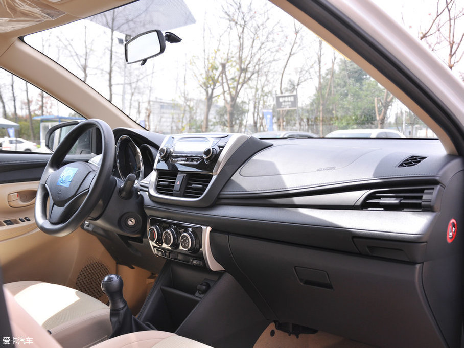 2017YARiS L  1.3E քȄӰ