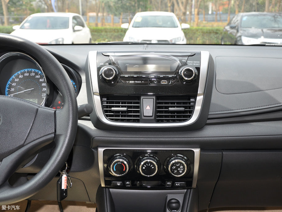 2017YARiS L  1.3E քȄӰ