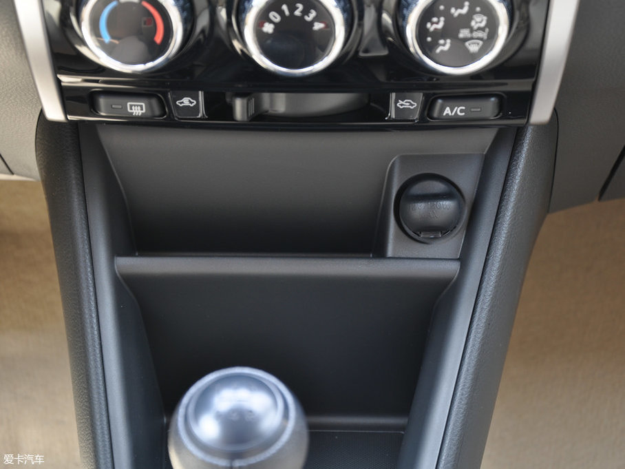 2017YARiS L  1.3E ք(dng)Ȅ(dng)