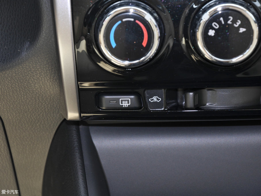 2017YARiS L  1.3E քȄӰ