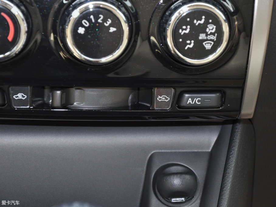 2017YARiS L  1.3E քȄӰ