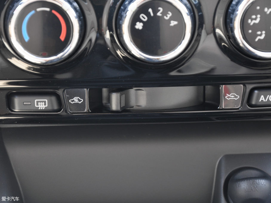 2017YARiS L  1.3E ք(dng)Ȅ(dng)