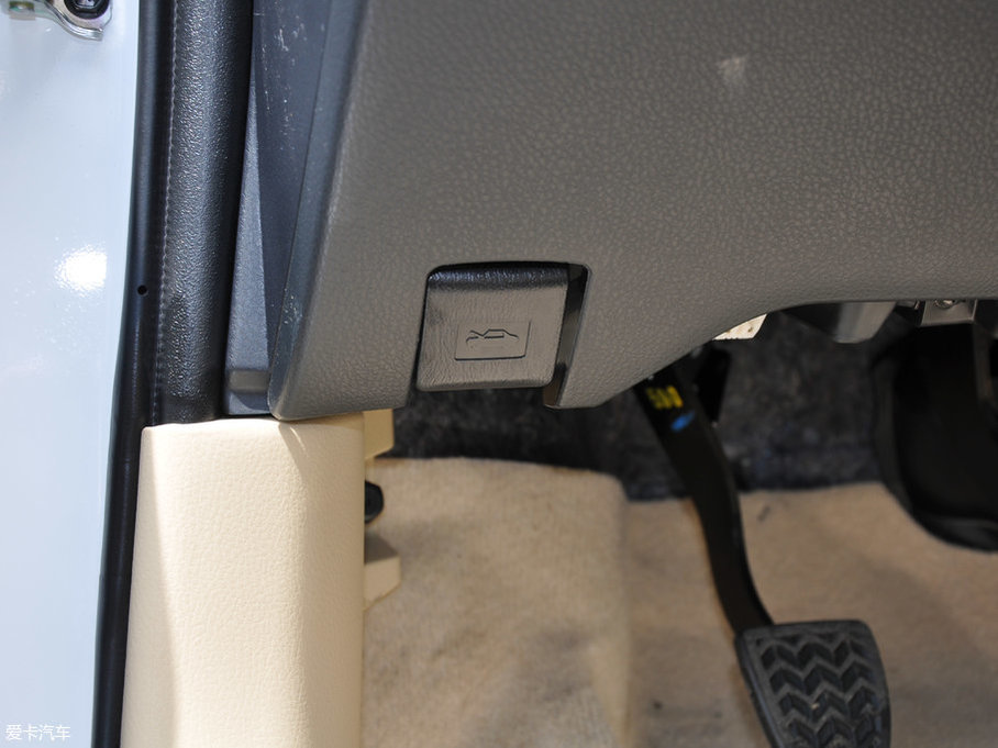 2017YARiS L  1.3E քȄӰ