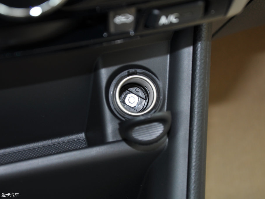 2017YARiS L  1.3E քȄӰ