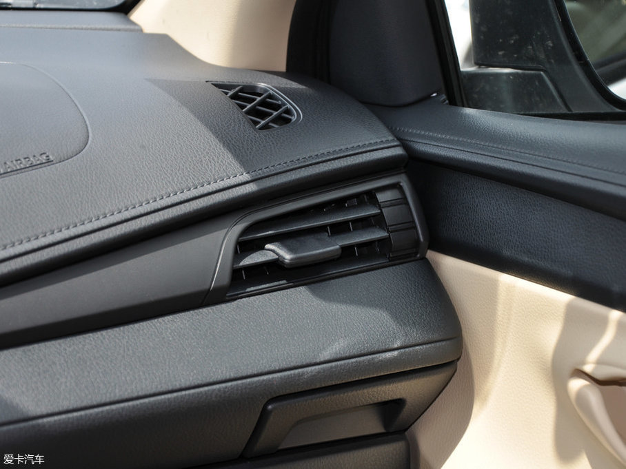 2017YARiS L  1.3E քȄӰ