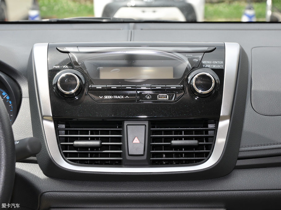 2017YARiS L  1.3E քȄӰ