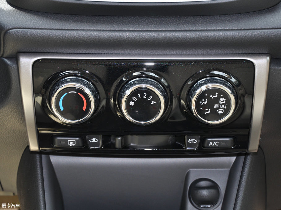 2017YARiS L  1.3E քȄӰ