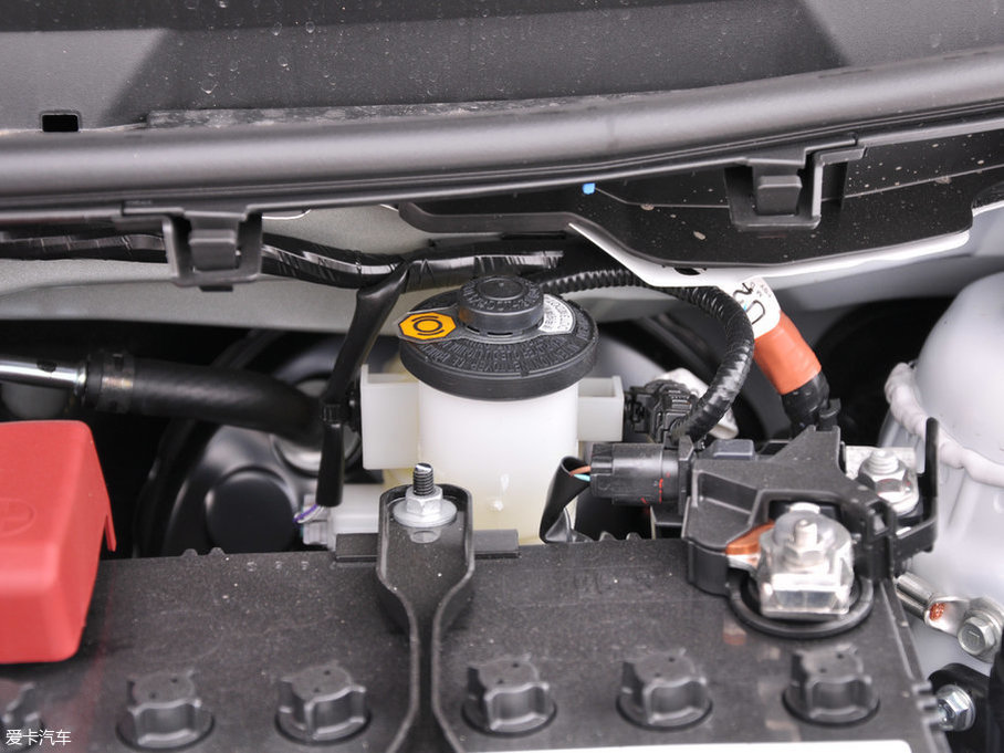 2017YARiS L  1.3E քȄӰ