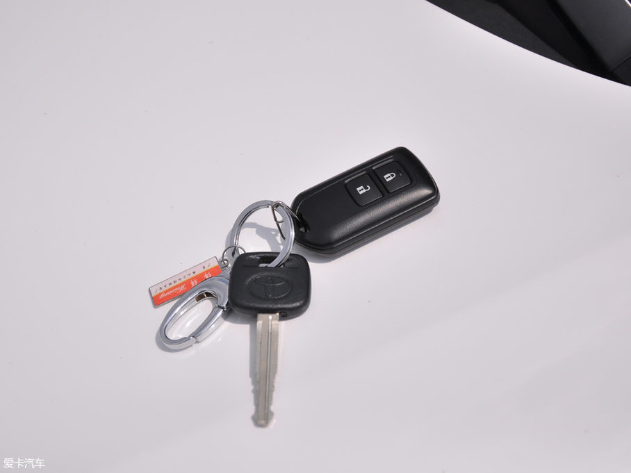 2017YARiS L  1.3E քȄӰ