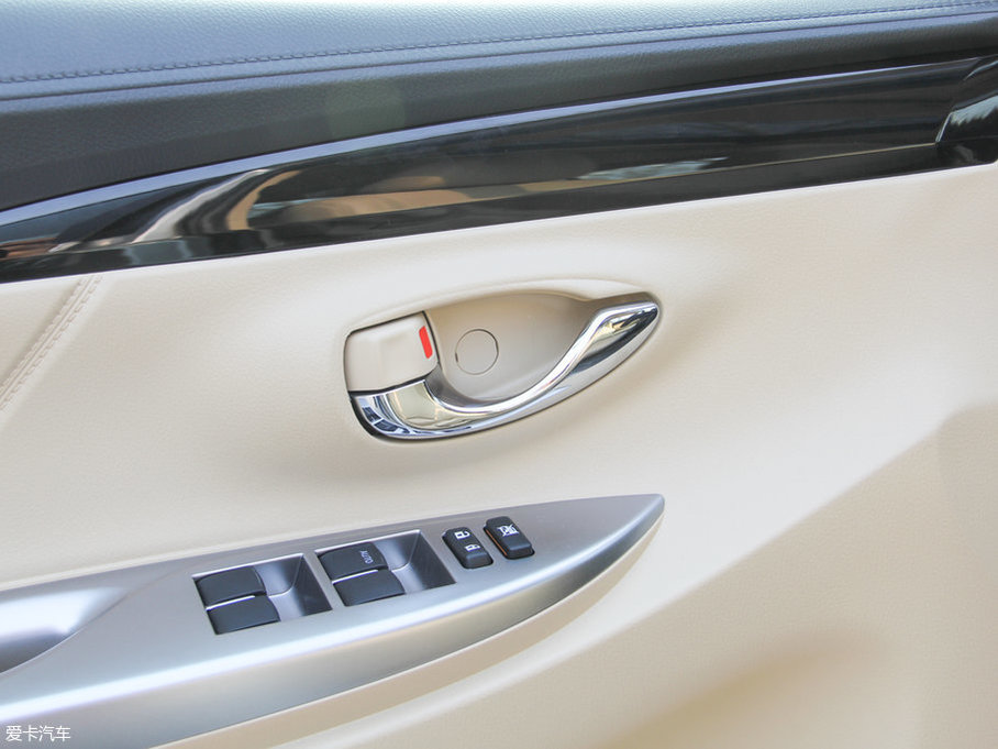 2017YARiS L  1.5GS CVTJӰ