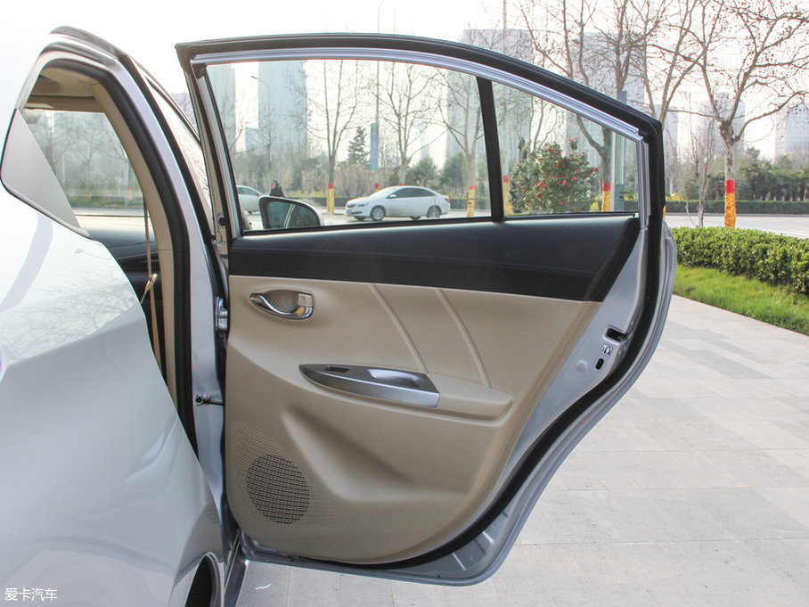 2017YARiS L  1.5GS CVTJӰ