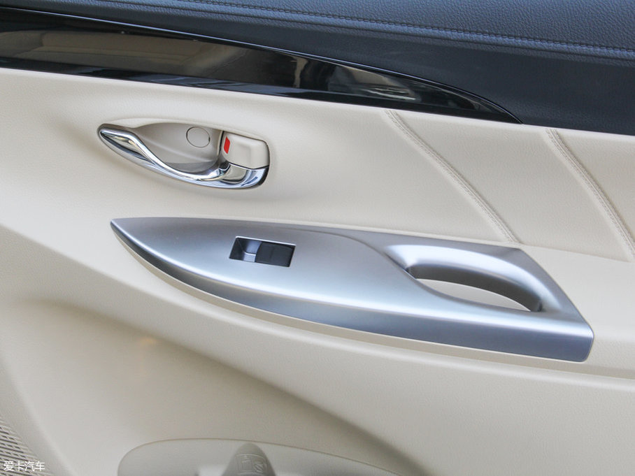 2017YARiS L  1.5GS CVTJӰ