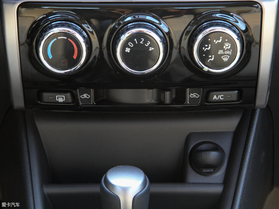 2017YARiS L  1.5GS CVTJӰ