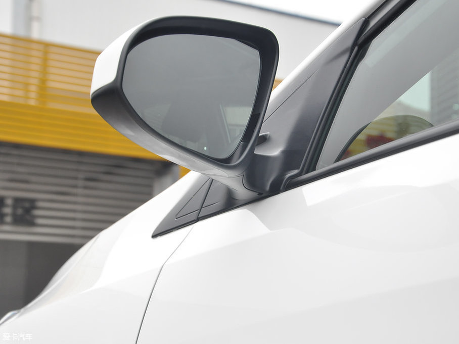 2017YARiS L  1.5G CVTń(dng)촰