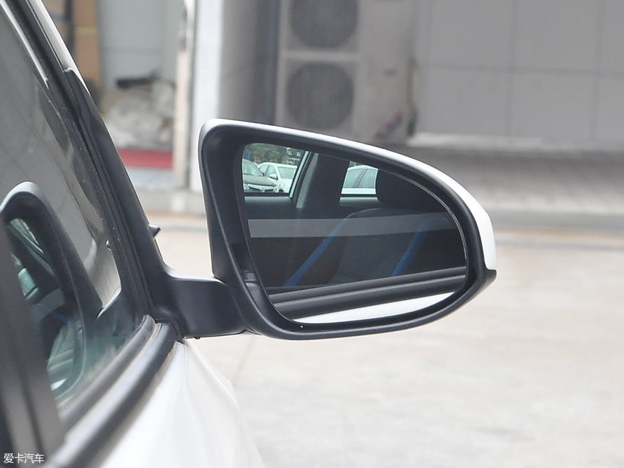 2017YARiS L  1.5G CVTń촰