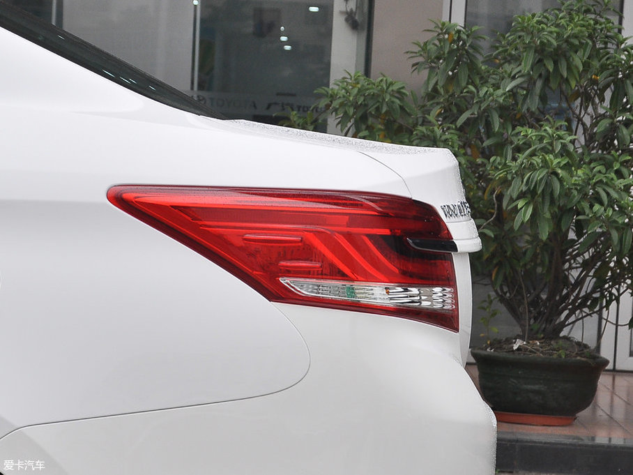 2017YARiS L  1.5G CVTń(dng)촰